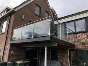 buiten-balustrade-Ijssel-glas